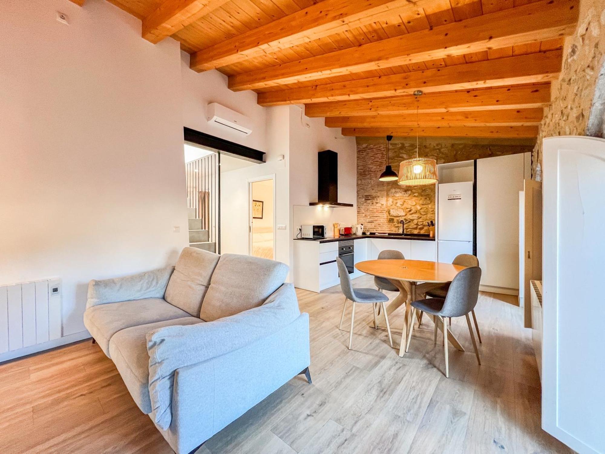 Ganganell Atic Apartamento Con Terraza En バサルー エクステリア 写真